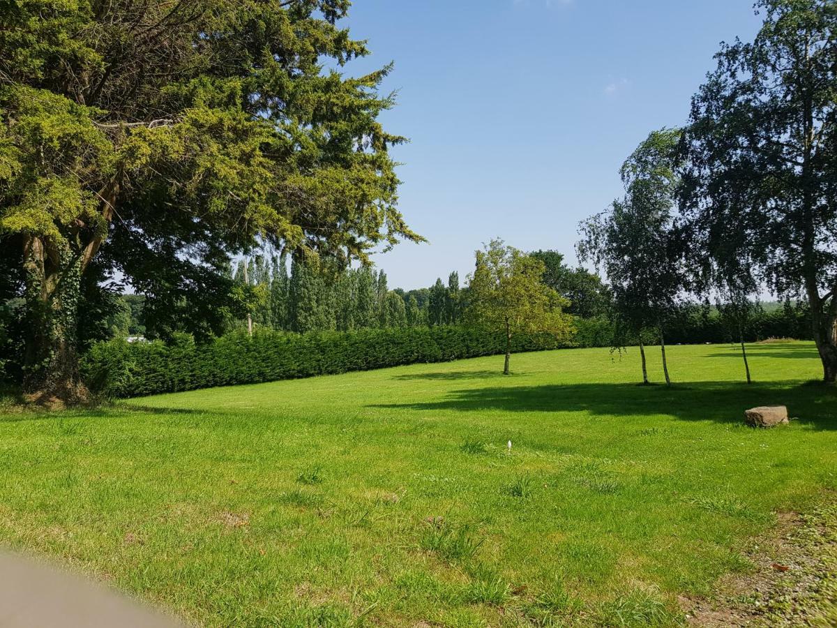 Le Grand Domaine Du Rocher Bonnemain Exterior foto