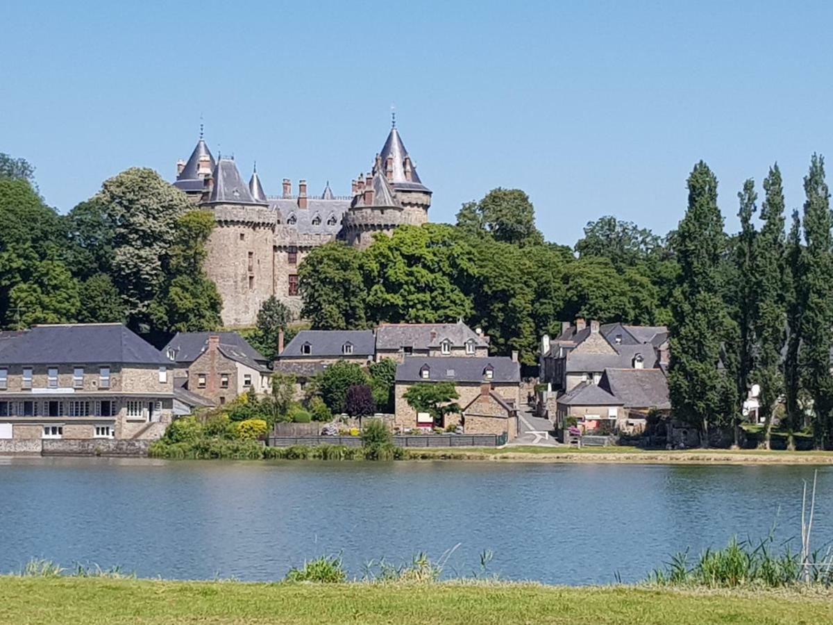 Le Grand Domaine Du Rocher Bonnemain Exterior foto